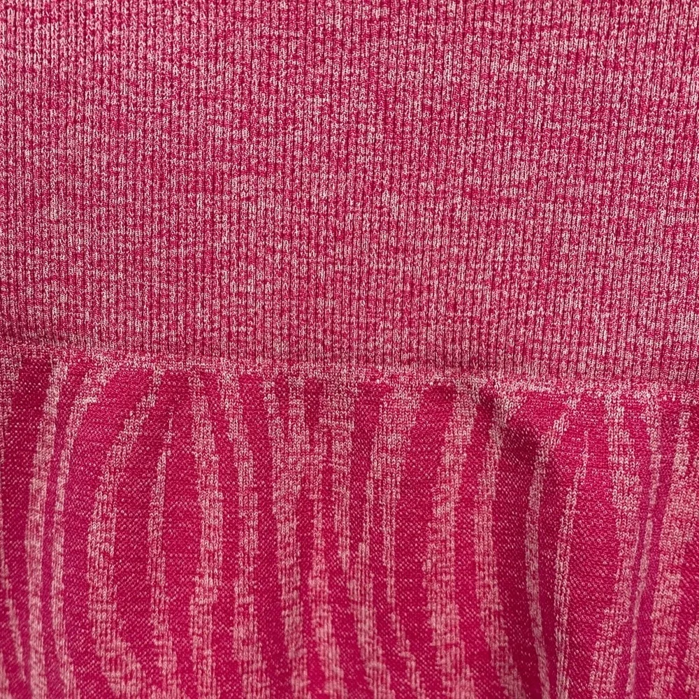 NVGTN Fuchsia Zebra Seamless Leggings - Size Small - Picture 5 of 13